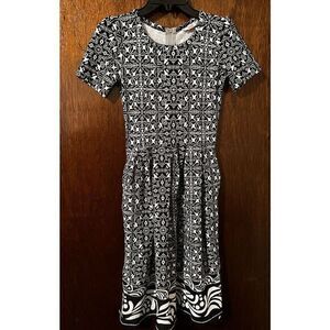 LULAROE Amelia Black & White Dress